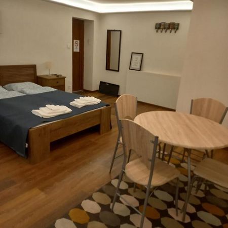 Liszt Ferenc Square Studio Apartment Budapeste Exterior foto
