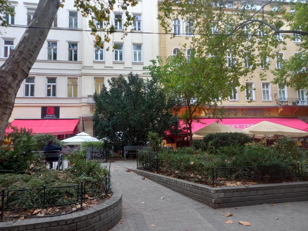Liszt Ferenc Square Studio Apartment Budapeste Exterior foto