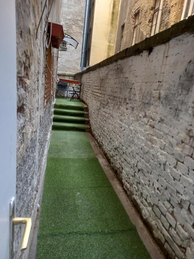Liszt Ferenc Square Studio Apartment Budapeste Exterior foto